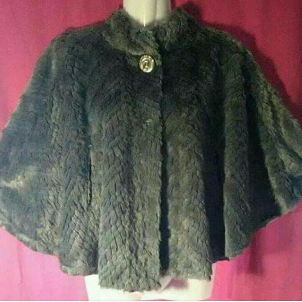Vintage Handmade Soft Silver Gray Faux Fur Cape